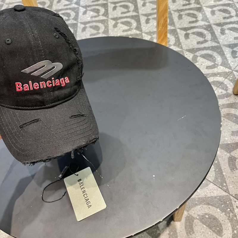 BALENCIAGA